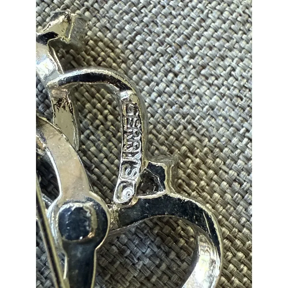 Vintage Signed Gerrys Leaf Brooch Pin Silver Tone White Rhinestone Ribbon